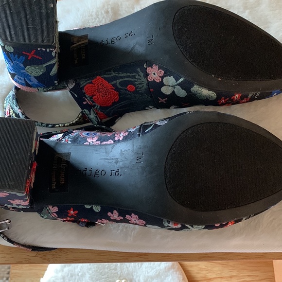 Japanese floral block heels - Picture 4 of 6